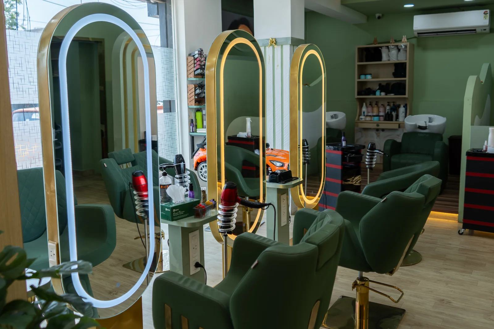 modern saloon interior designer in chennai