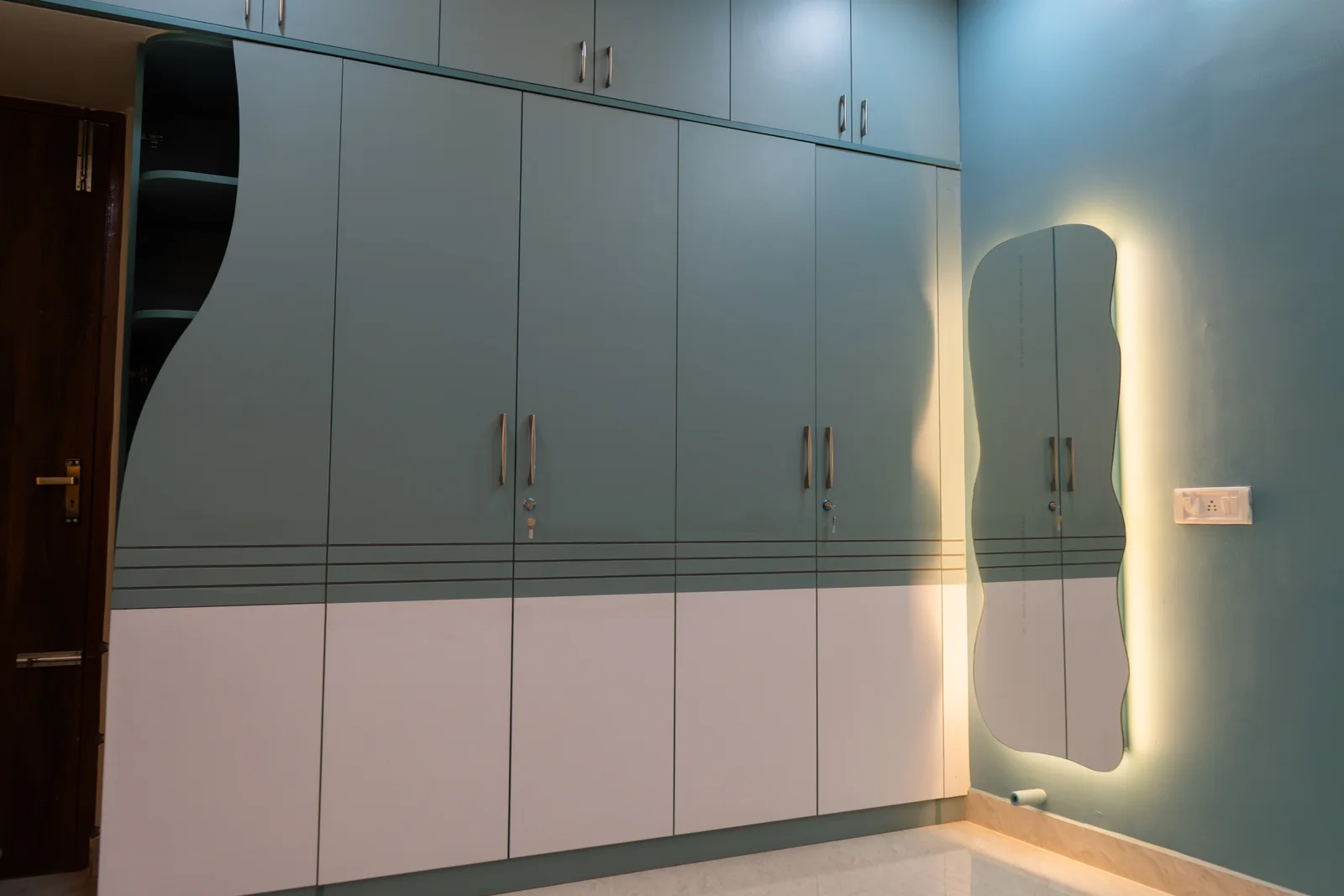 bedroom wardrobe designs in chennai